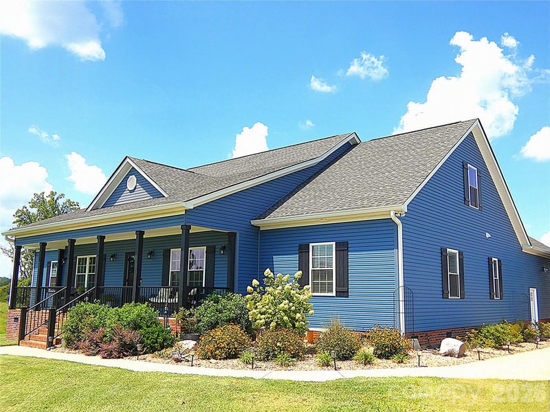 1055 Cedar Grove Road, Clover, SC - 4 beds, 4.5 baths, 3,856 sqft - $1,700,000