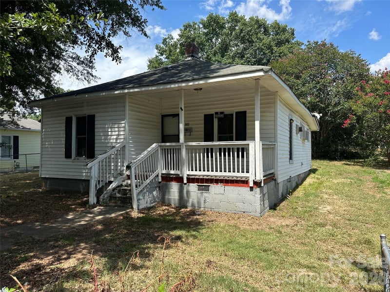 1032 Plymouth Street, Gastonia, NC - 2 beds, 1 bath, 812 sqft - $79,000