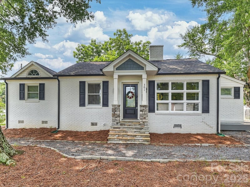 301 Harris Street, Fort Mill, SC - 3 beds, 2 baths, 1,292 sqft - $379,000