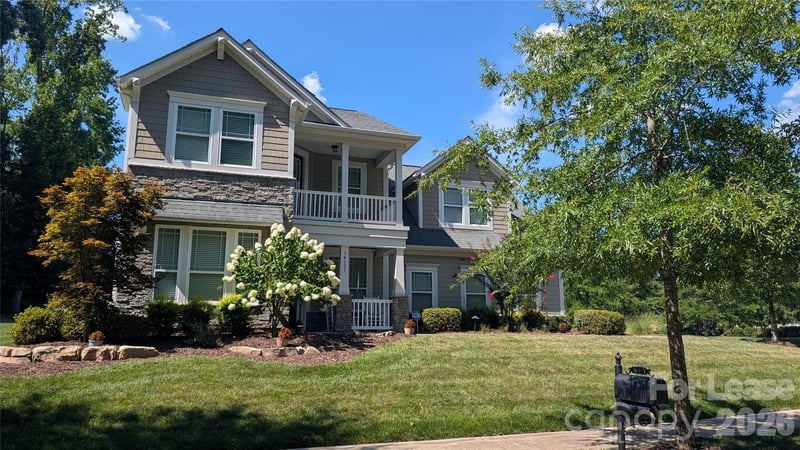 14131 Old Vermillion Drive, Huntersville, NC - 4 beds, 3.5 baths, 3,361 sqft - $4,100