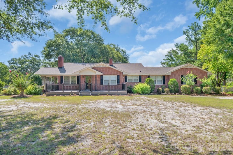 207 Park Drive, Kershaw, SC - 4 beds, 2 baths, 2,172 sqft - $360,000