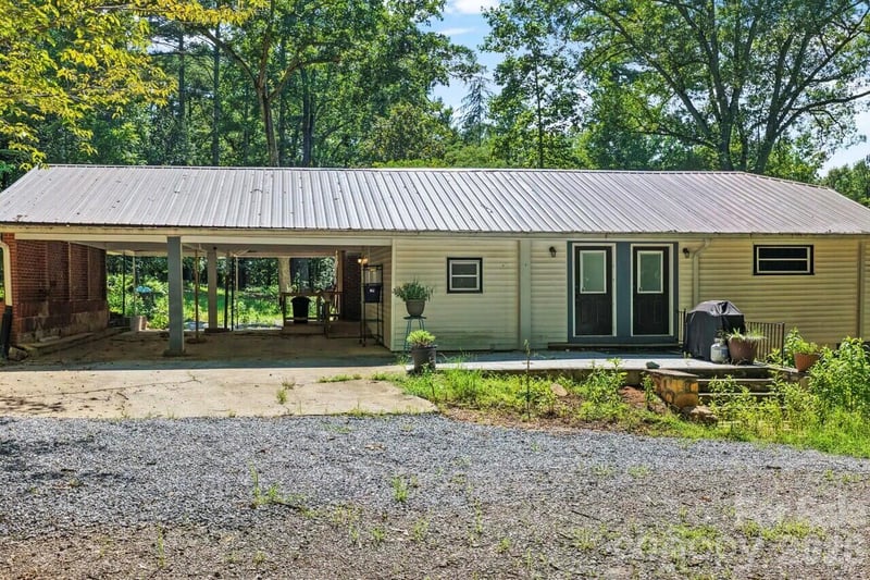 548 Cherry Mountain Street, Forest City, NC - 4 beds, 0.5 baths, 1,502 sqft - $253,000
