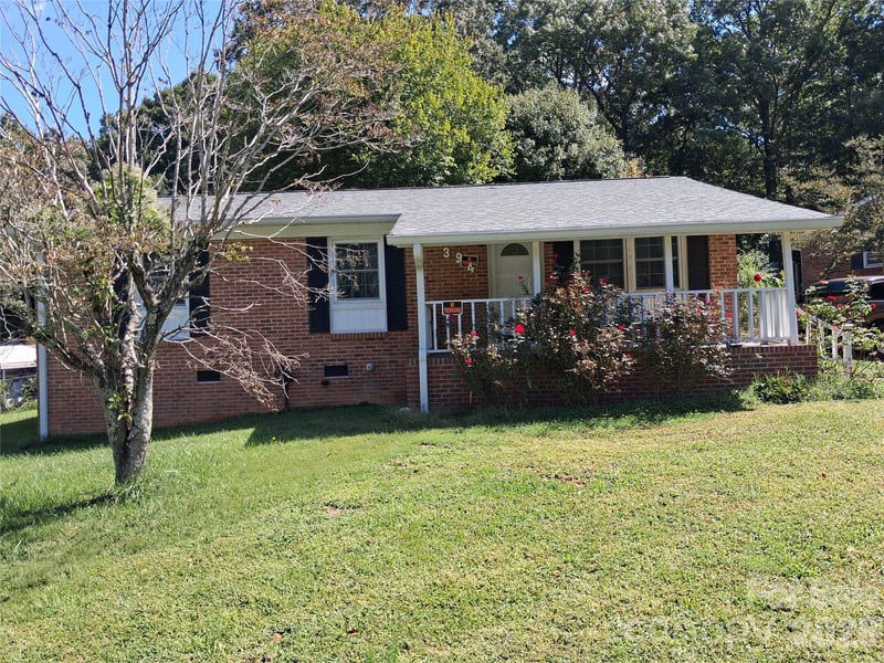 394 Efird Street, Gastonia, NC - 2 beds, 1 bath, 1,025 sqft - $200,000