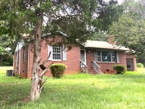 164 Lynch Street, Rutherfordton, NC - 2 beds, 1 bath, 1,128 sqft - $74,000