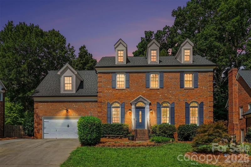 4112 Deerfield Drive NW, Concord, NC - 3 beds, 2.5 baths, 2,911 sqft - $519,900