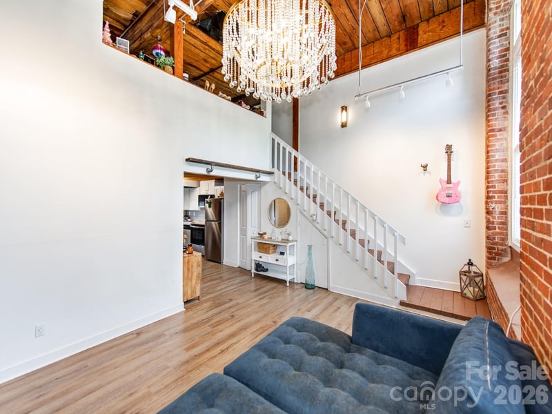 201 Hoskins Road S, Charlotte, NC - 2 beds, 1 bath, 826 sqft - $172,000