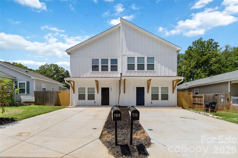 709 Pennsylvania Avenue, Charlotte, NC - 2 beds, 2.5 baths, 1,852 sqft - $359,900