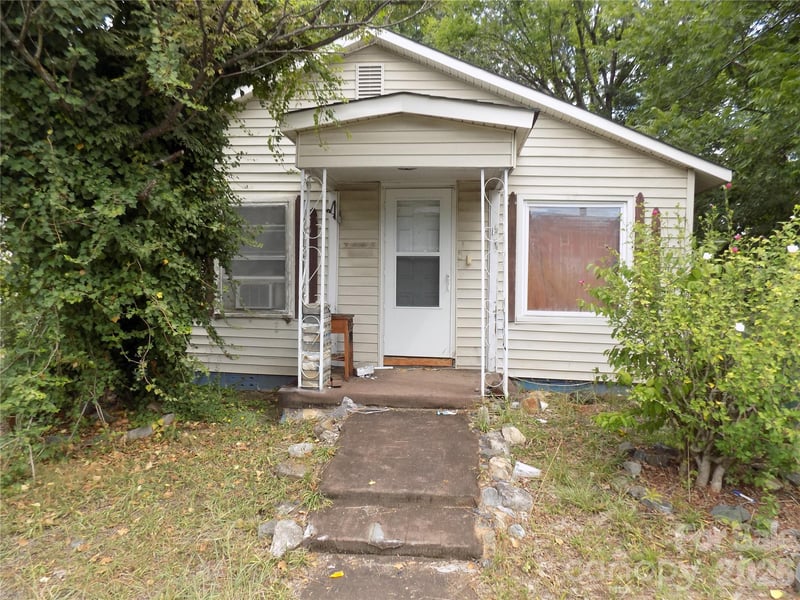 604 W Harrison Avenue, Gastonia, NC - 4 beds, 1 bath, 1,237 sqft - $65,000
