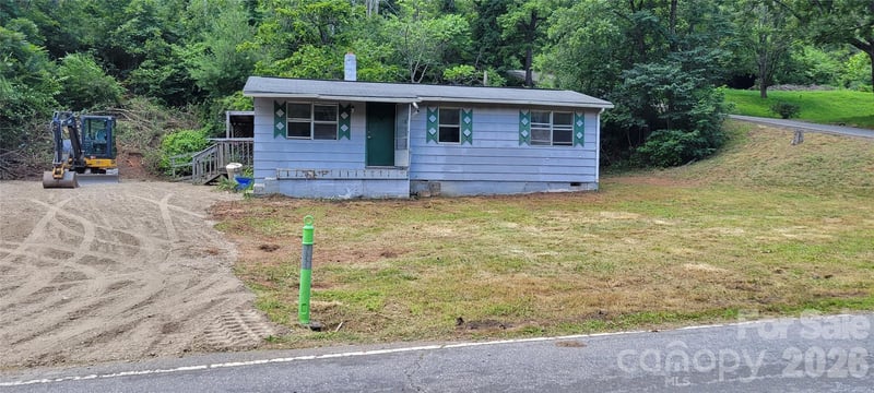 76 Webb Cove Road, Asheville, NC - 3 beds, 1 bath, 760 sqft - $225,000