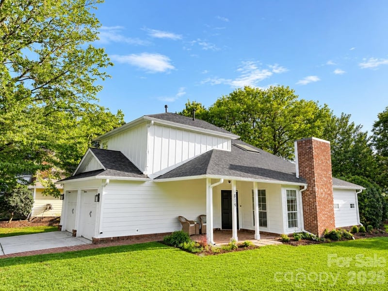 819 Mill Creek Lane, Charlotte, NC - 3 beds, 2 baths, 1,390 sqft - $699,000