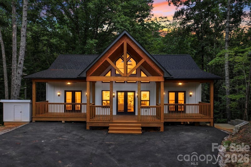 338 Hawks Terrace, Lake Lure, NC - 2 beds, 2 baths, 1,357 sqft - $510,000