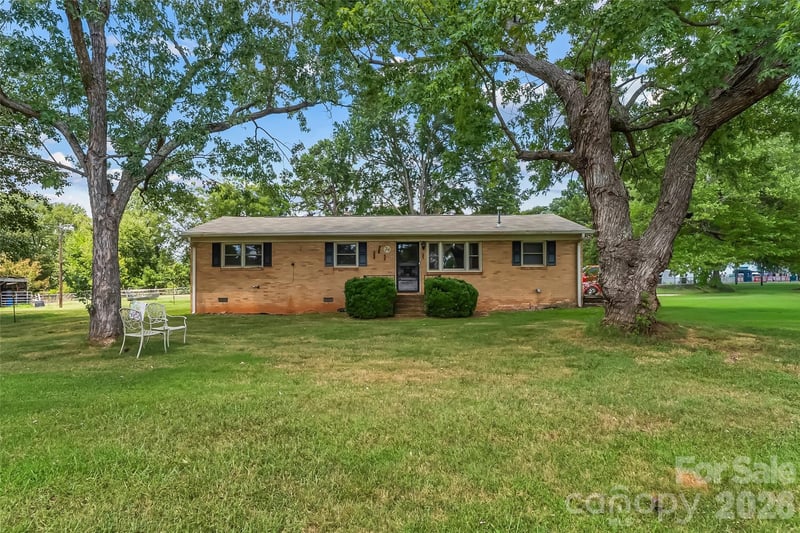 315 Windwood Drive, Bessemer City, NC - 3 beds, 1 bath, 1,378 sqft - $205,000