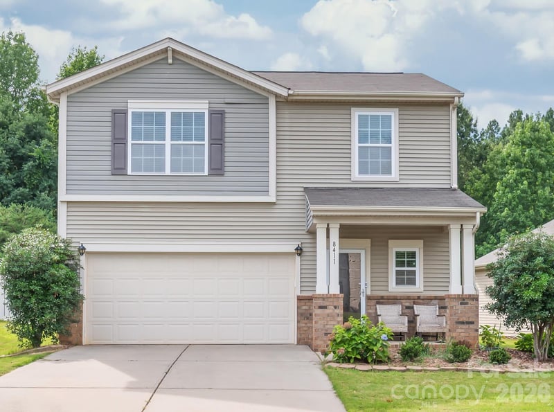 8411 Romana Red Lane, Charlotte, NC - 3 beds, 2.5 baths, 2,028 sqft - $395,000