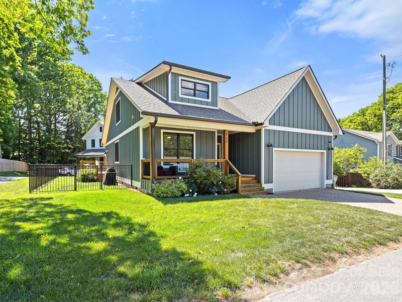 117 Dangerfield Court, Asheville, NC - 4 beds, 3 baths, 2,319 sqft - $638,000