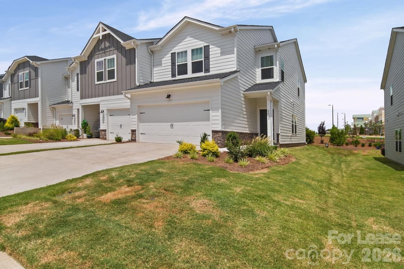 4080 County Down Avenue, Kannapolis, NC - 3 beds, 2.5 baths, 1,608 sqft - $2,200