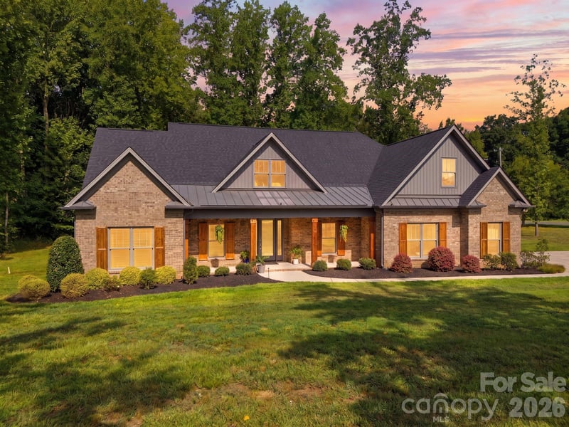200 Barra Drive, Waxhaw, NC - 3 beds, 3.5 baths, 2,973 sqft - $875,000