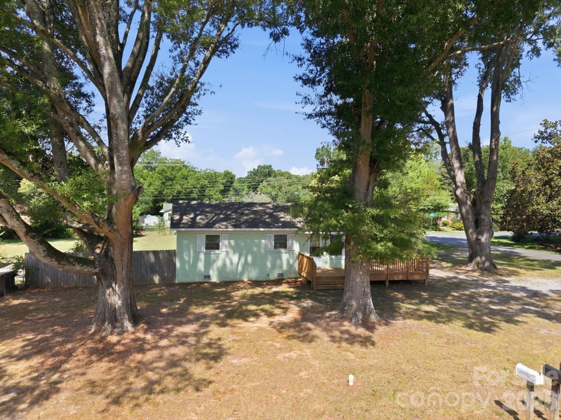 400 Olin Drive, Waxhaw, NC - 3 beds, 1 bath, 833 sqft - $317,000
