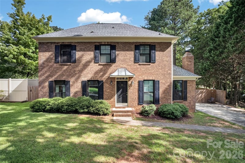10412 Sardis Oaks Road, Charlotte, NC - 4 beds, 2.5 baths, 2,249 sqft - $585,000
