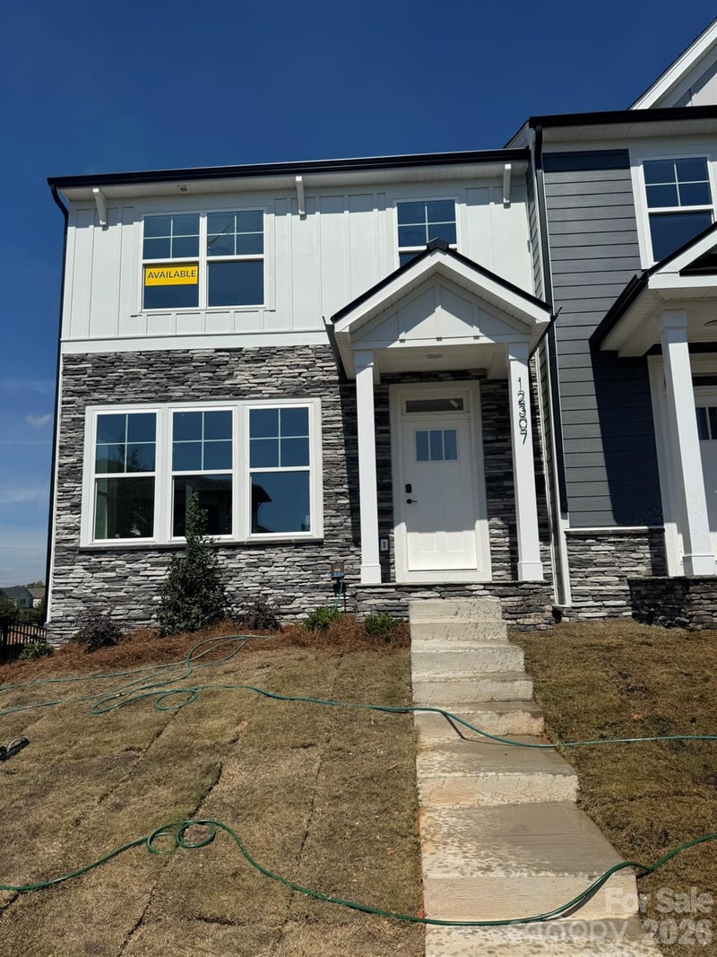 12307 Bryton Ridge Parkway, Huntersville, NC - 3 beds, 3 baths, 1,939 sqft - $464,900