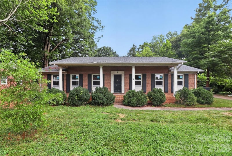 3234 Gardner Park Drive, Gastonia, NC - 3 beds, 2 baths, 1,532 sqft - $220,000