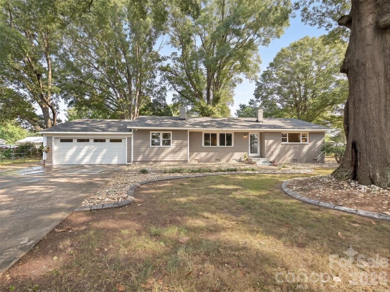 3115 Potter Road S, Waxhaw, NC - 3 beds, 2 baths, 2,102 sqft - $420,000