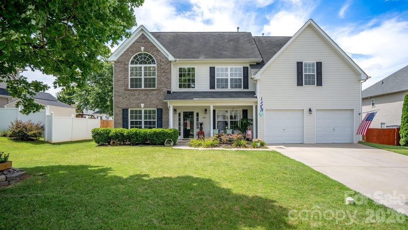 208 Elrosa Road, Mooresville, NC - 4 beds, 3 baths, 2,844 sqft - $435,000