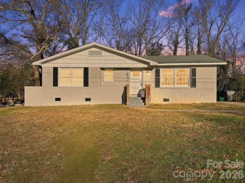 1420 Rollingwood Drive, Charlotte, NC - 3 beds, 2 baths, 1,017 sqft - $289,000