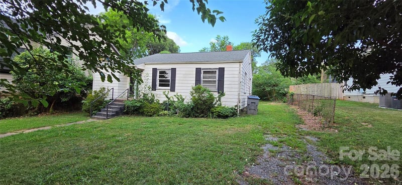 2216 Yadkin Avenue, Charlotte, NC - 2 beds, 1 bath, 754 sqft - $475,000