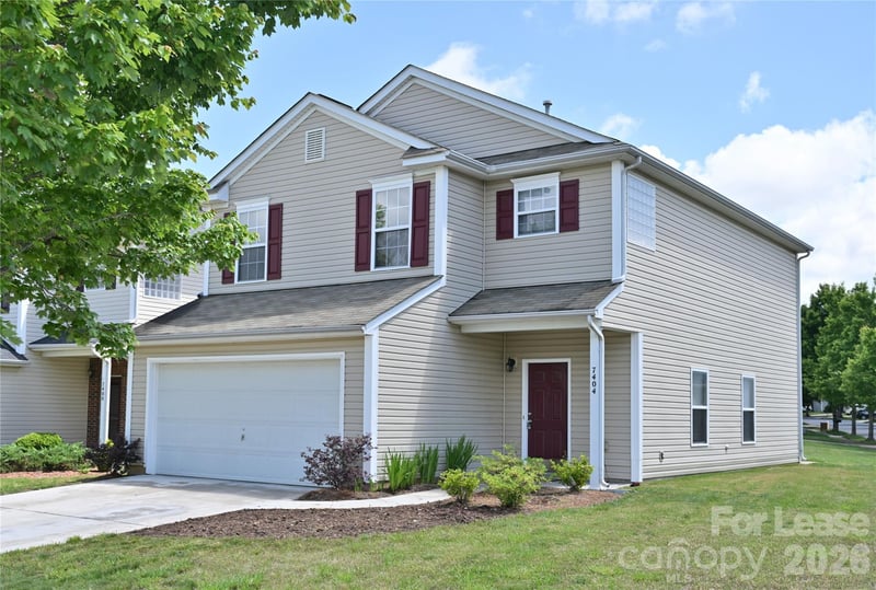 7404 Loyalist Street, Charlotte, NC - 3 beds, 2.5 baths, 1,973 sqft - $1,995