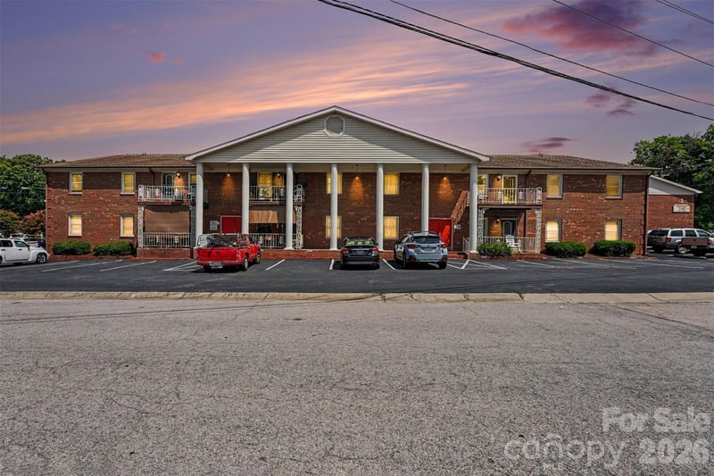 112 Briarcliff Drive, Kannapolis, NC - 2 beds, 2 baths, 981 sqft - $155,000