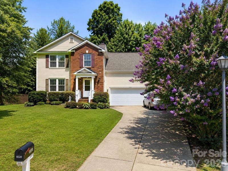 9220 Garnet Field Court, Charlotte, NC - 3 beds, 2.5 baths, 1,619 sqft - $329,000