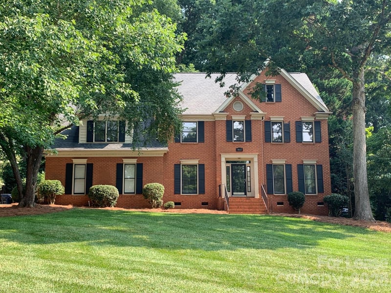 9033 Pennyhill Drive, Huntersville, NC - 4 beds, 2.5 baths, 2,860 sqft - $3,500
