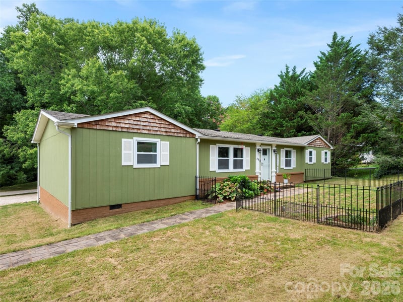 32 Reeves Road Apt 13, Leicester, NC - 3 beds, 2 baths, 1,748 sqft - $319,900