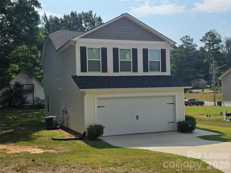 1808 Hart Street, Gastonia, NC - 4 beds, 2.5 baths - $2,100