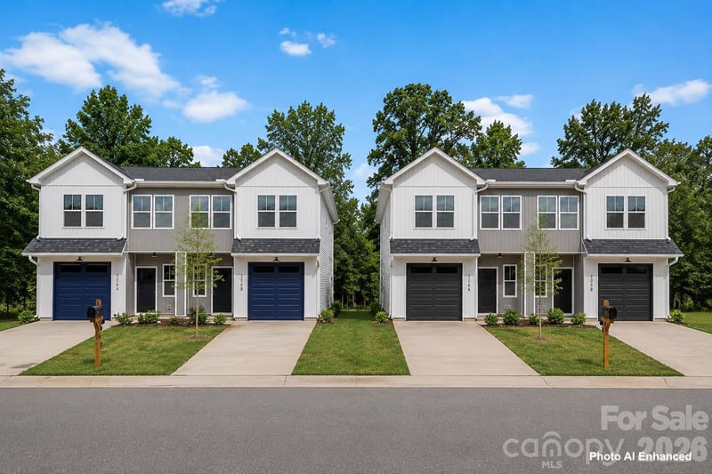 206/208 W Todd Lane A & B, Charlotte, NC - 12 beds, 2 baths, 5,724 sqft - $1,274,000
