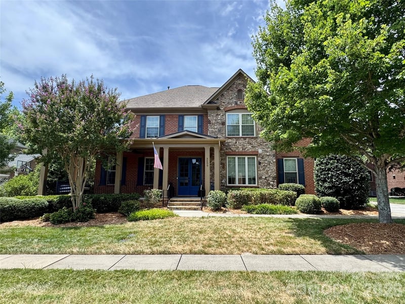 3209 Hartford Way, Weddington, NC - 5 beds, 4.5 baths, 4,136 sqft - $1,100,000