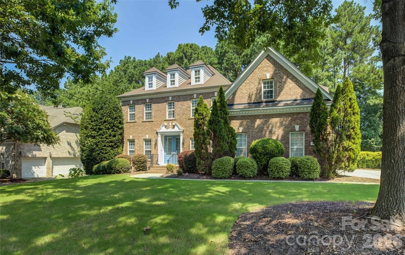16815 Crosshaven Drive, Charlotte, NC - 5 beds, 3.5 baths, 4,141 sqft - $862,000