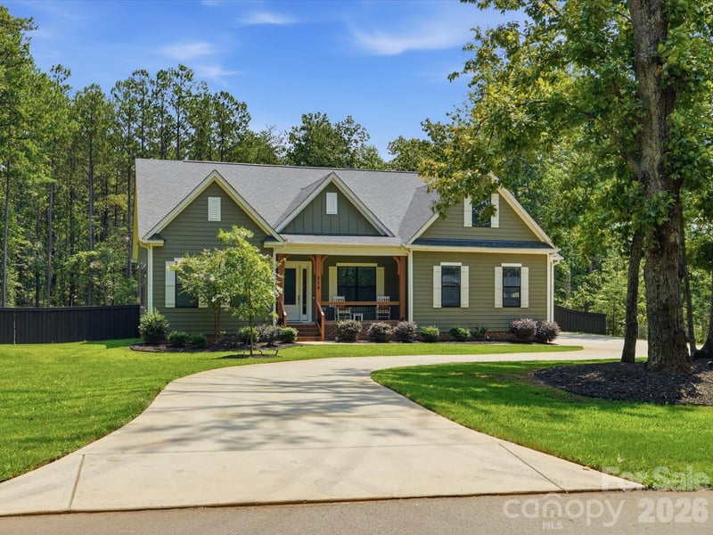 574 Shepherd Lane, Clover, SC - 4 beds, 3.5 baths, 3,551 sqft - $897,500
