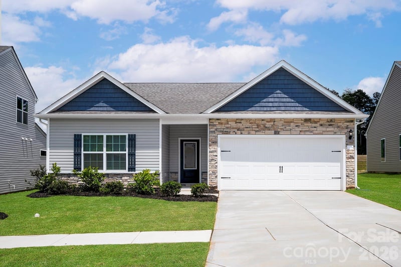 8121 Cravat Court, Charlotte, NC - 3 beds, 2 baths, 1,853 sqft - $442,900