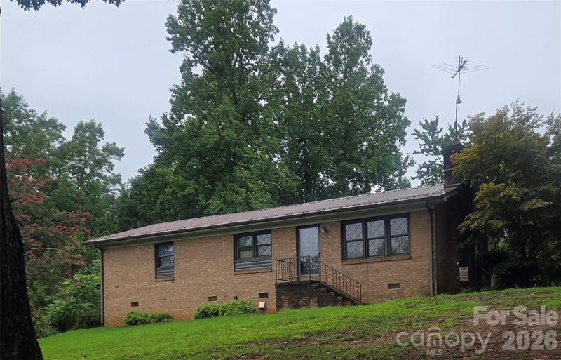 2734 Orchard Street, Newton, NC - 3 beds, 2 baths, 1,705 sqft - $289,500