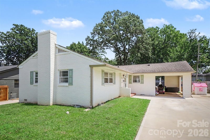 3633 Conway Avenue, Charlotte, NC - 4 beds, 2 baths, 1,659 sqft - $800,000