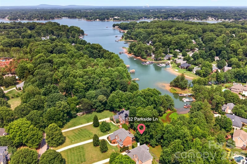 132 Parkside Lane, Mooresville, NC - 5 beds, 5 baths, 5,539 sqft - $1,450,000