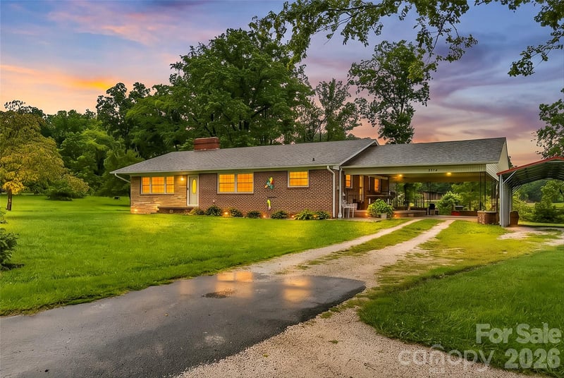 8647 US 221 Highway N, Marion, NC - 3 beds, 2 baths, 1,800 sqft - $399,000