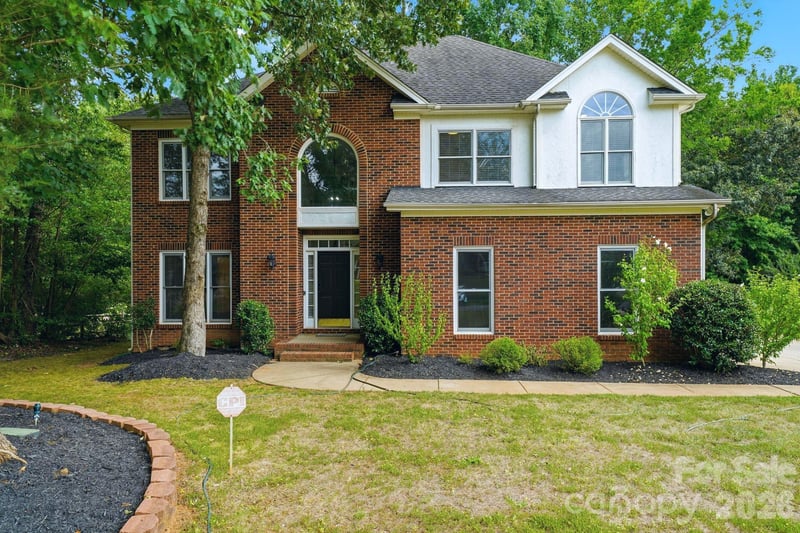 5305 Ravenglass Court, Waxhaw, NC - 4 beds, 2.5 baths, 2,764 sqft - $639,000