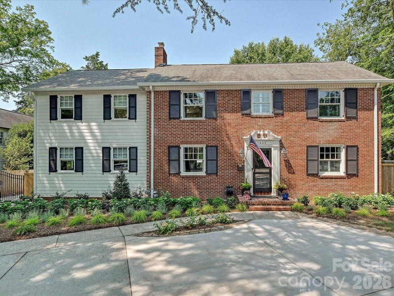1642 Providence Road, Charlotte, NC - 4 beds, 3.5 baths, 3,331 sqft - $1,325,000