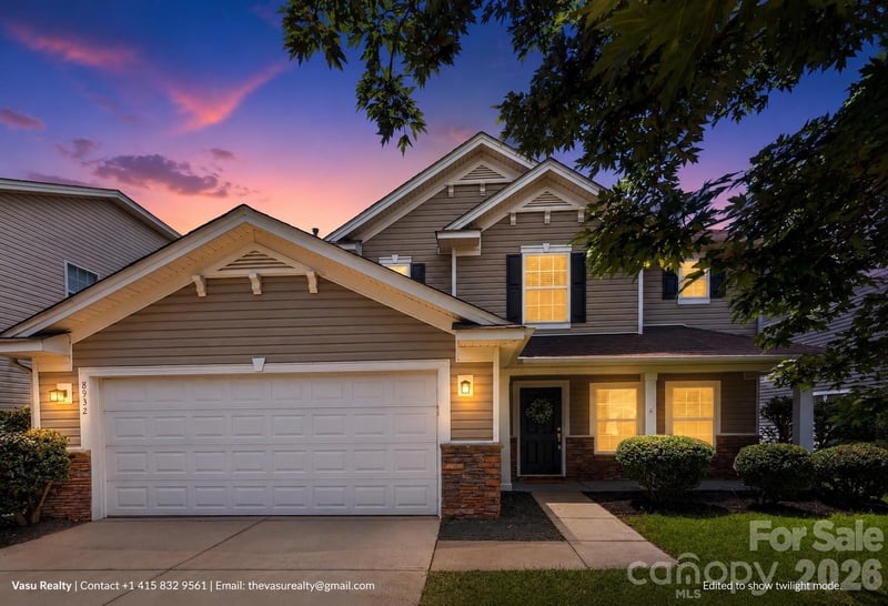 8932 Oransays Way, Charlotte, NC - 4 beds, 2.5 baths, 2,558 sqft - $449,000