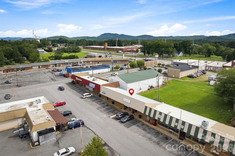 135 Fairway Shopping Center Street, Hudson, NC -  - $124,900