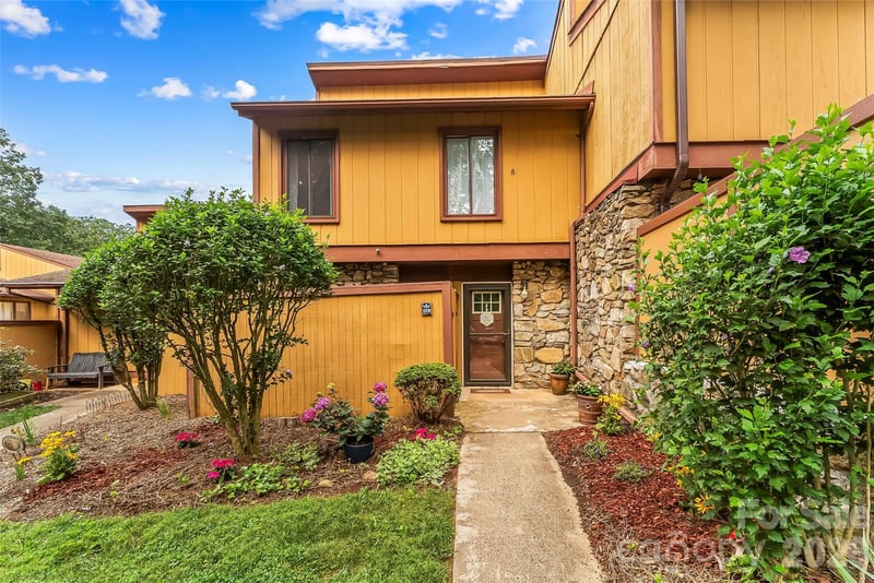 119 Colony Drive, Arden, NC - 3 beds, 2.5 baths, 1,295 sqft - $235,000