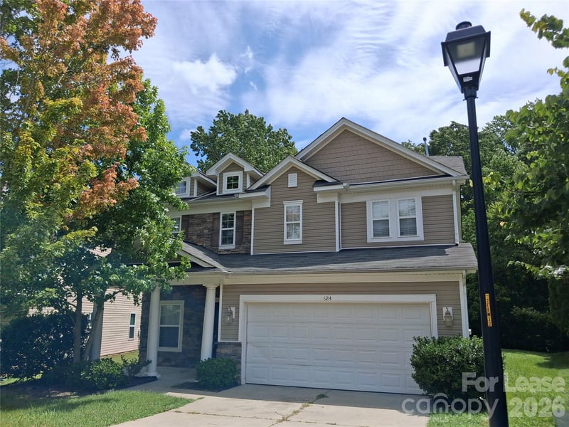8214 Deodora Cedar Lane, Charlotte, NC - 4 beds, 2.5 baths - $2,250