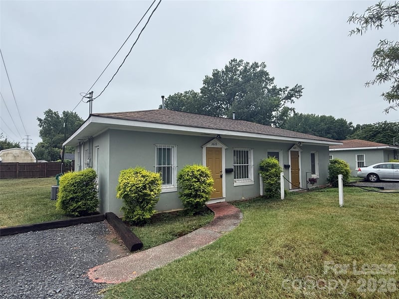 2623 Greenland Avenue, Charlotte, NC - 1 bed, 1 bath, 572 sqft - $1,175